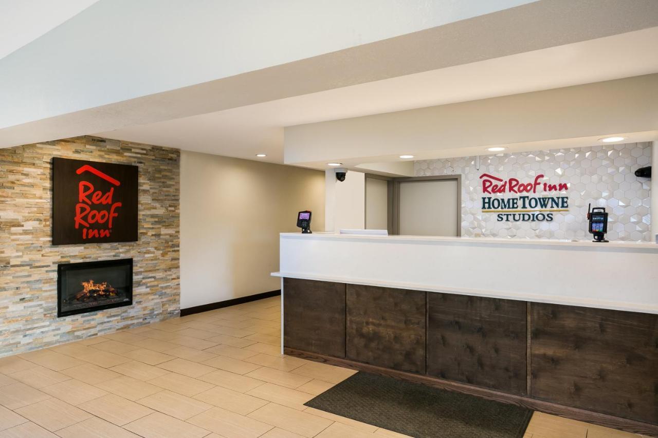Red Roof Inn Denver Exterior photo